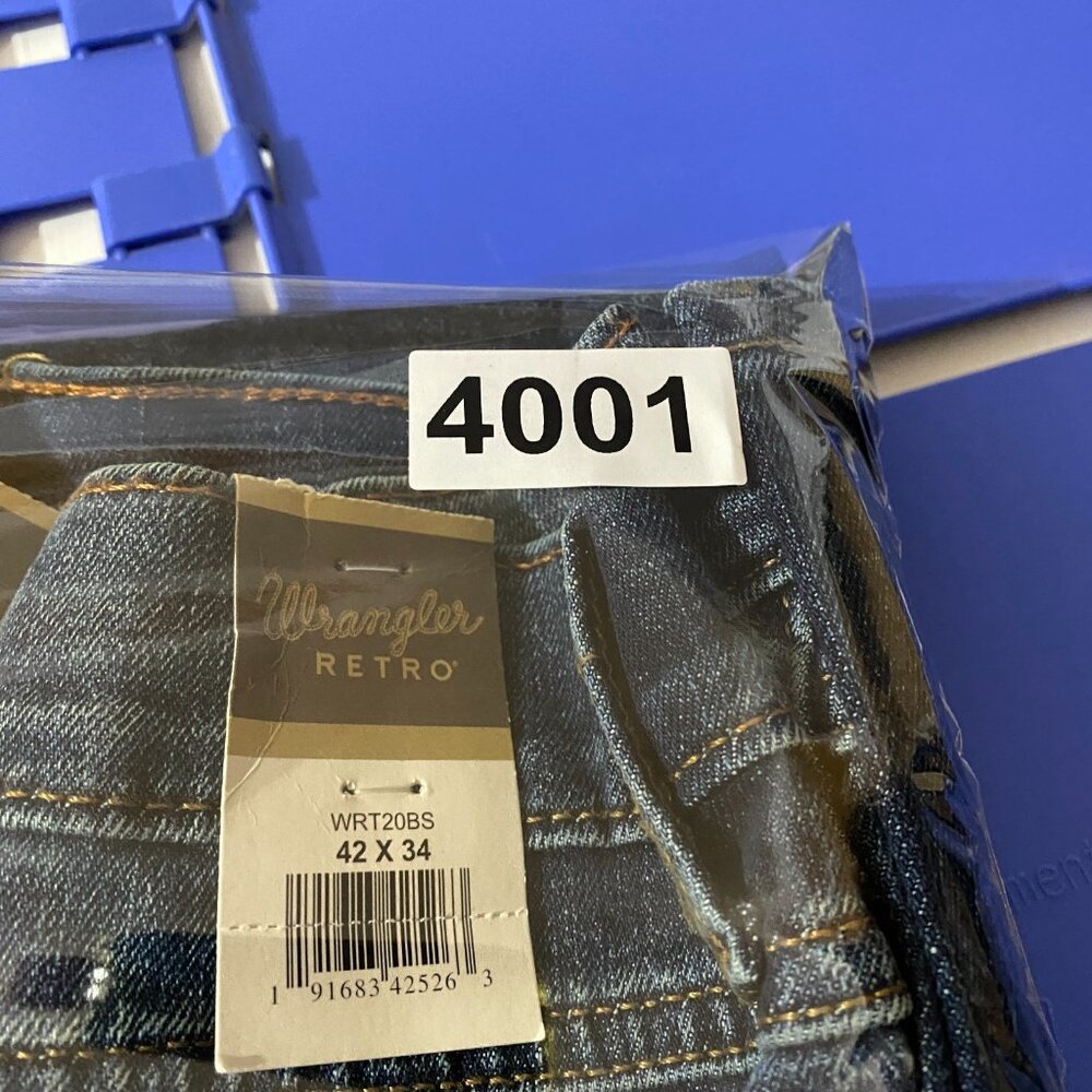 Wrangler Retro  Relaxed Boot Cut Jeans Mens 42x34 Blue Dark Faded Wash New NWT - Picture 13 of 13